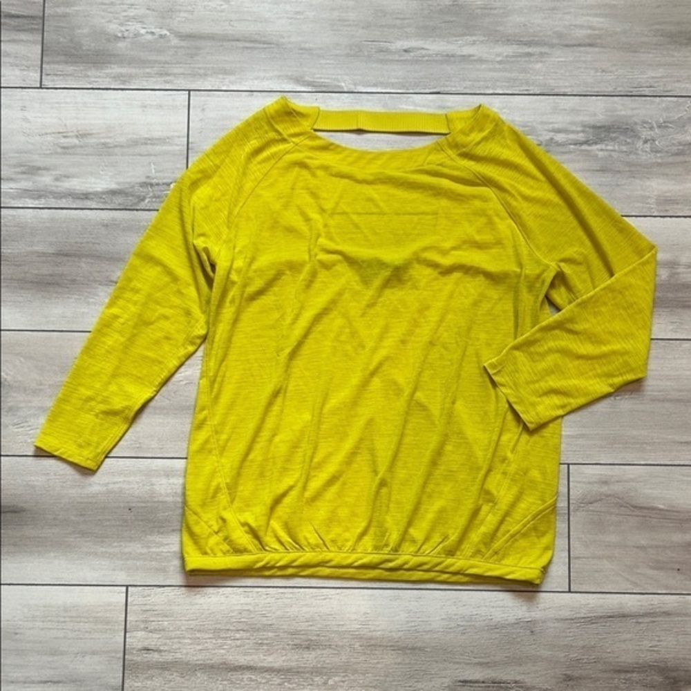 Athleta Clarity open back neon yellow Top 721574 size medium